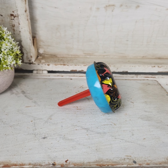 VTG 1950s New Year's Eve Party Noise Maker, Metal Tin Party Rattle Toy - Picture 3 of 9